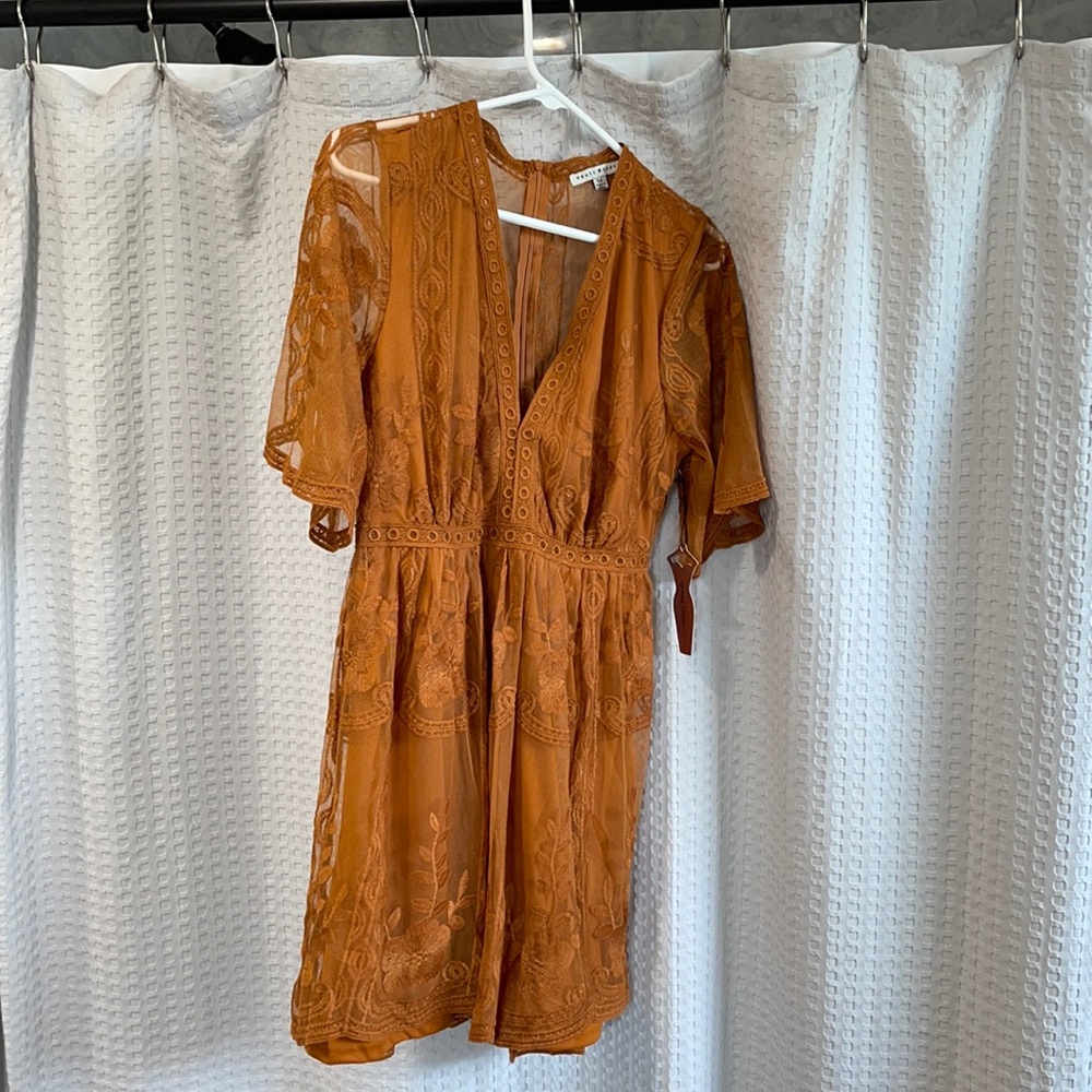 Haute Monde Lace Dress- Brand new!